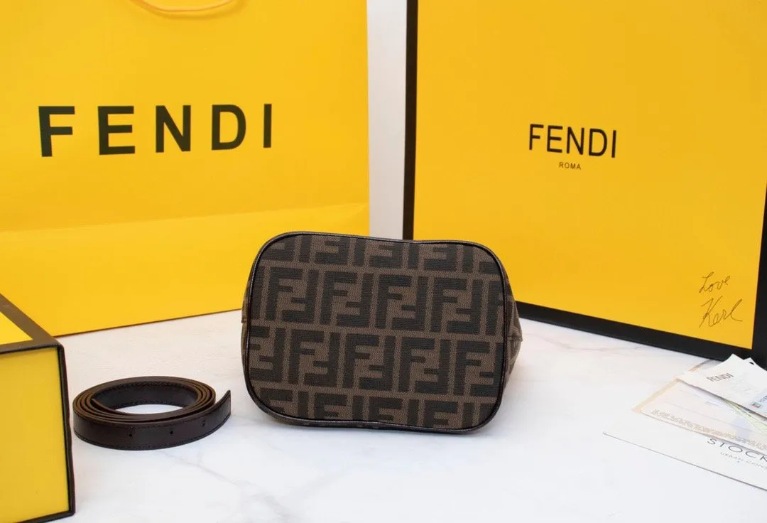 EN   Designer bags by Fendi 018