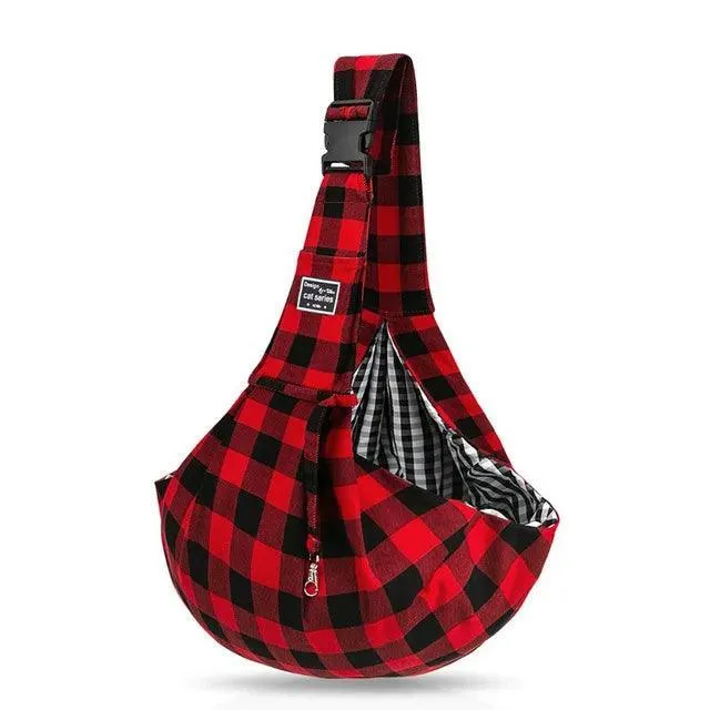 Pet Companion Carryall: Stylish Adjustable Pet Shoulder Bag - Secure and Spacious Transport Solution