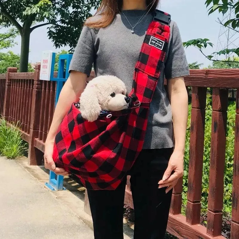 Pet Companion Carryall: Stylish Adjustable Pet Shoulder Bag - Secure and Spacious Transport Solution