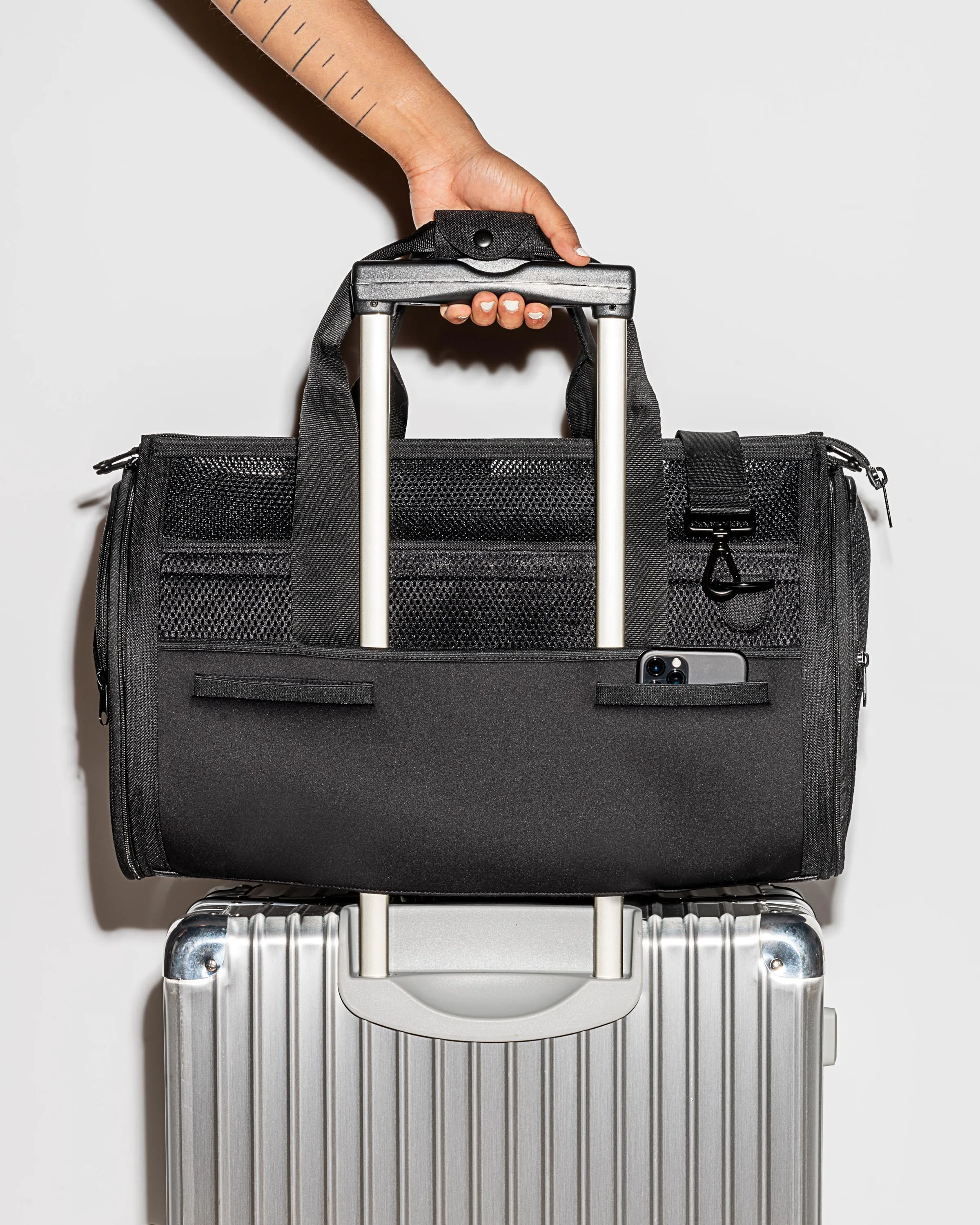 Travel Carrier - Black